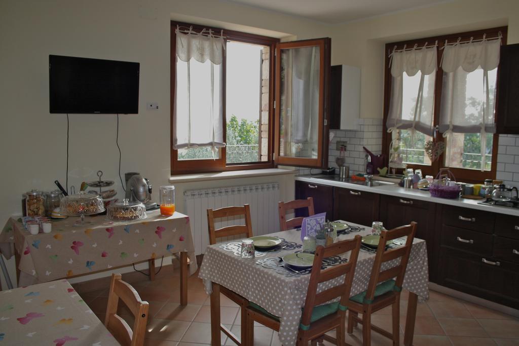 B&B Lavanda E Rosmarino Ассізі Екстер'єр фото